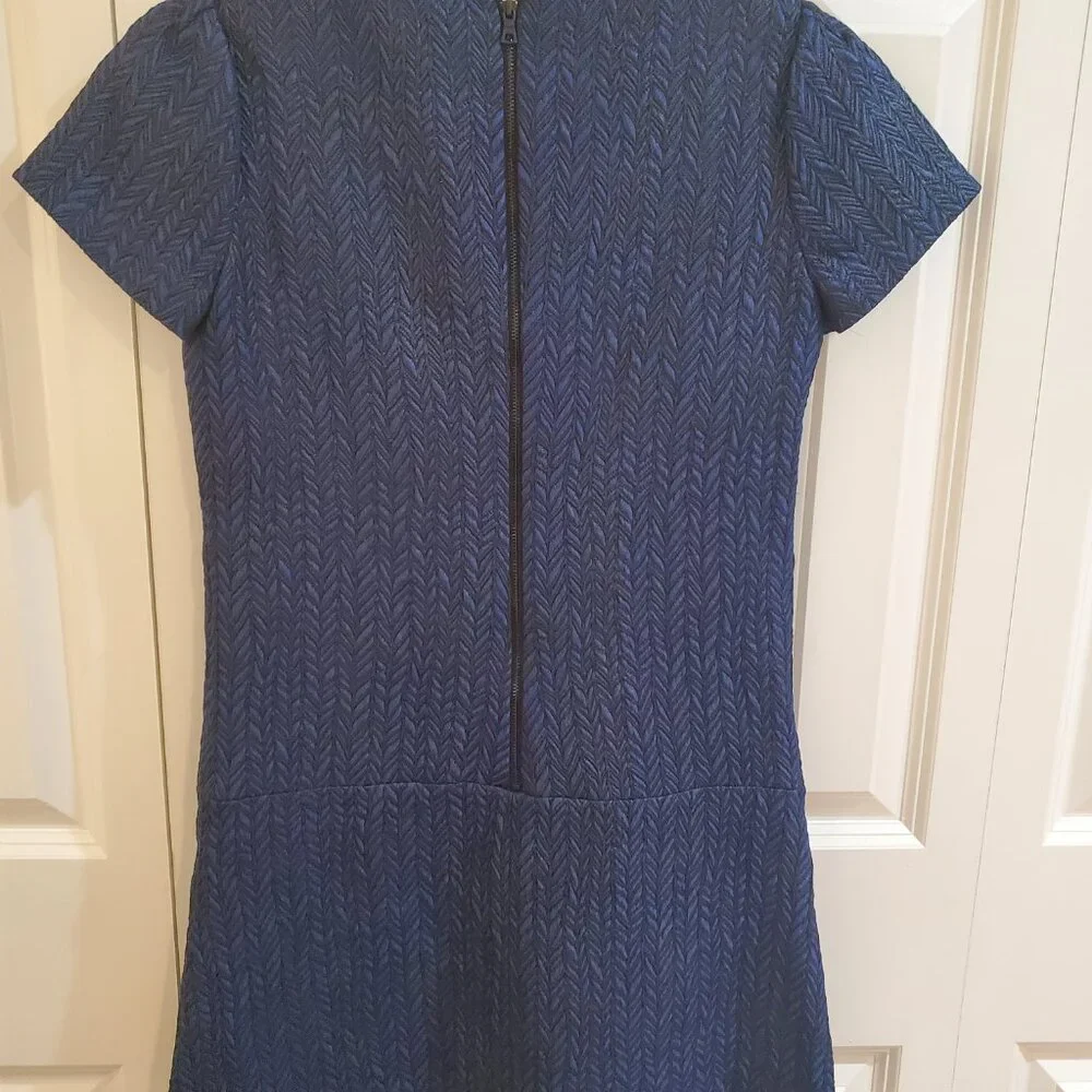 Alice + Olivia a line short sleeve dress navy blue and black chevron 2 - Picture 5 of 5
